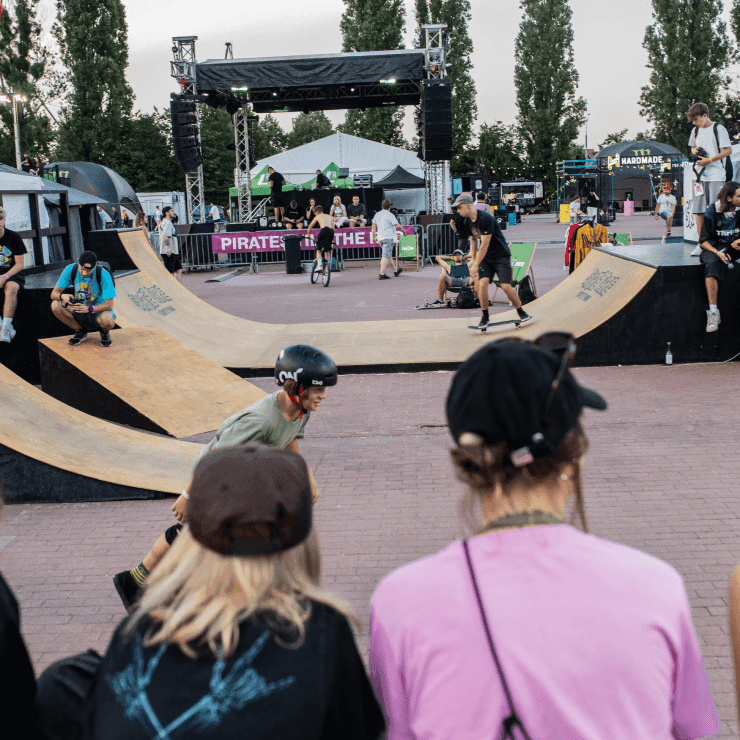 Proces renowacji skateparku